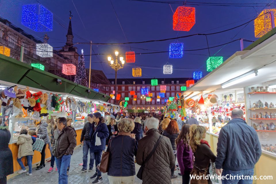 christmas-market-madrid-spain-plaza-mayor
